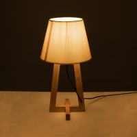 GLOBOSTAR® TAKIKO 02042 Μοντέρνο Επιτραπέζιο Φωτιστικό Πορτατίφ με Ντουί 1 x E27 AC 220-240V IP20 - Μπεζ - Μ25 x Π25 x Υ48cm