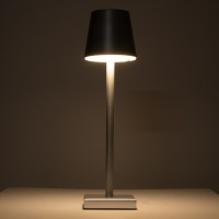 GLOBOSTAR® NEGA 60476 Μοντέρνο Επιτραπέζιο Φωτιστικό LED 2.2W 154lm 360° DC 5V με USB με Επαναφορτιζόμενη Μπαταρία Li-ion 3.7V 4000mAh IP20 Θερμό Λευκό 2700K με Αφή Dimmable - Lumileds SMD Chip - Ασημί - Μ10 x Π10 x Υ39cm - 2 Χρόνια Εγγύηση