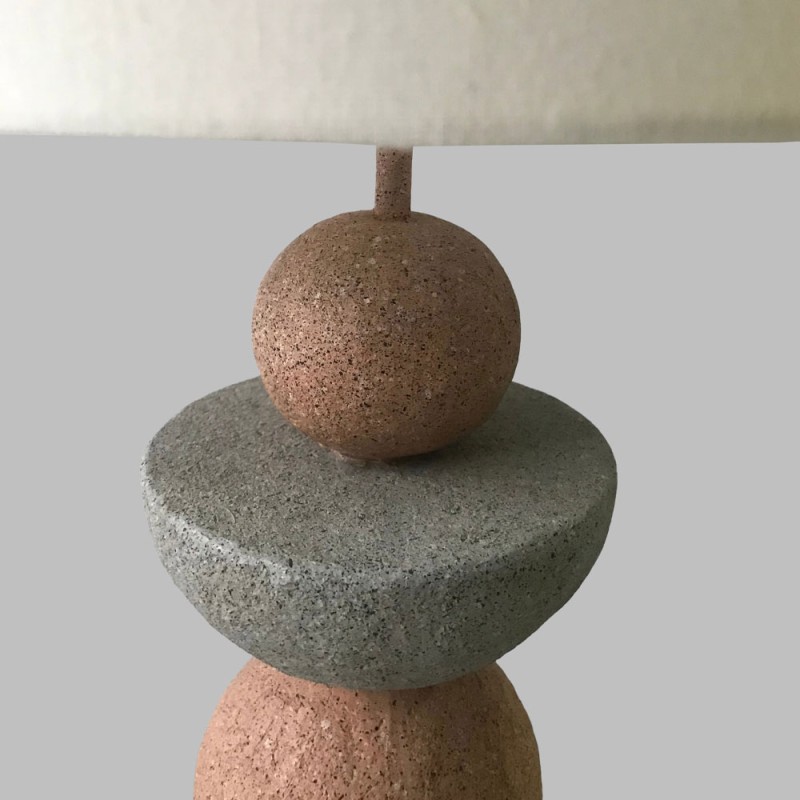 ZENSTONE A ΦΩΤΙΣΤΙΚΟ ΕΠΙΤΡΑΠΕΖΙΟ 26x26x49cm POLYRESIN ΠΟΛΥΧΡΩΜΟ ΥΦΑΣΜΑ ΛΕΥΚΟ