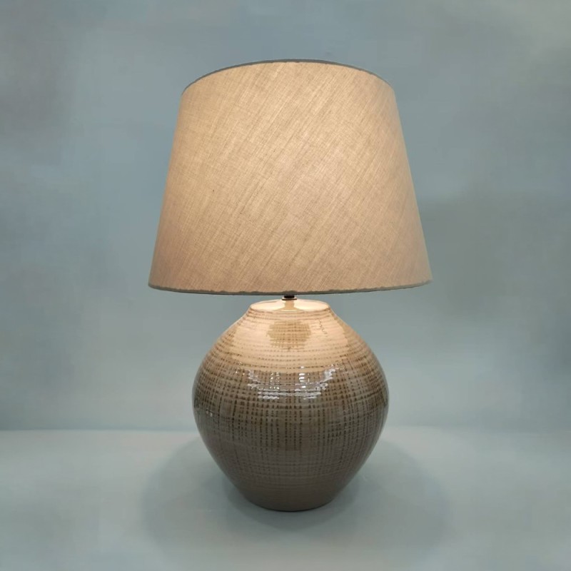 MIO ΦΩΤΙΣΤΙΚΟ ΕΠΙΤΡΑΠΕΖΙΟ 33x33x46cm ΚΕΡΑΜΙΚΟ ΚΑΦΕ ΜΠΕΖ ΥΦΑΣΜΑ ΚΑΦΕ ΜΠΕΖ