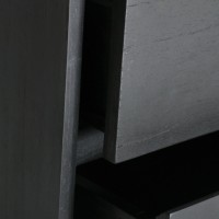 Συρταριέρα THIERS από μαύρο ξύλο Mindi : 90x40x86cm